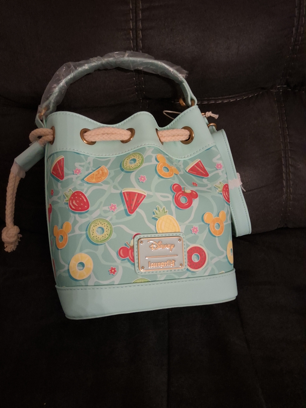 HARDTAG Loungefly Mickey & Minnie Fruit Pool Floats Allover Bucket Crossbody Bag - Picture 3 of 6